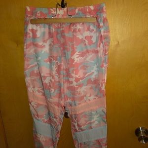 Kylie Jenner joggers